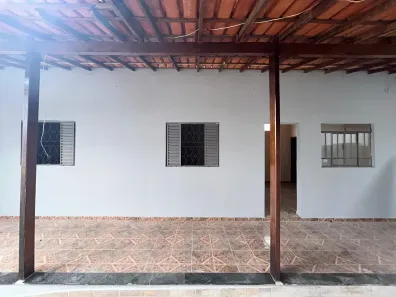 Casa com 2 Quartos para alugar, 60m² no Esperança, Sete Lagoas