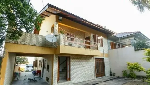 Casa com 5 Quartos à venda, 233m² no Cavalhada, Porto Alegre