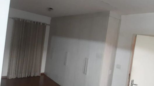 Sobrado com 4 Quartos à venda, 176m² no Jardim Shangai, Jundiaí