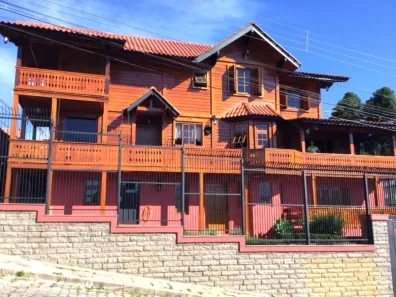 Casa com 4 Quartos à venda, 370m² no Salgado Filho, Caxias do Sul