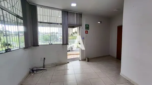 Prédio Comercial para alugar, 235m² no Santa Mônica, Uberlândia