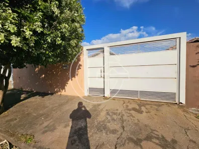 Casa com 3 Quartos para alugar, 10m² no Centro, Marília