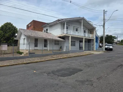 Casa com 5 Quartos à venda, 190m² no Santa Lúcia, Caxias do Sul