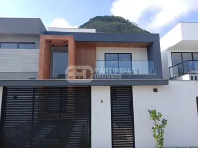 Casa de Condomínio com 4 Quartos à venda, 250m² no Vargem Pequena, Rio de Janeiro