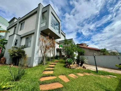 Casa com 3 Quartos à venda, 300m² no Vale do Sol, Nova Lima