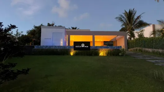 Casa de Condomínio com 4 Quartos para alugar, 350m² no Busca Vida (Abrantes), Camaçari