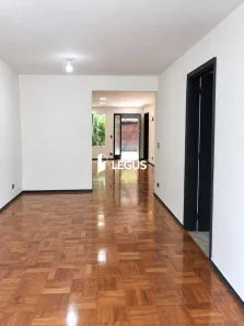 Casa com 3 Quartos para alugar, 450m² no Jardim Rizzo, São Paulo