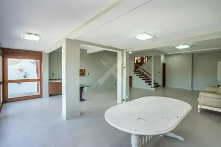 Casa de Condomínio com 6 Quartos à venda, 345m² no Três Figueiras, Porto Alegre