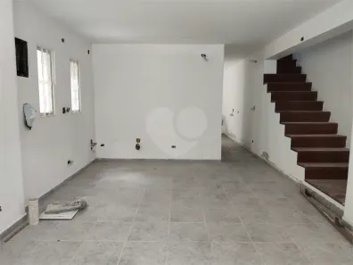 Sobrado com 3 Quartos à venda, 180m² no Parque Casa de Pedra, São Paulo