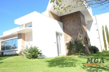 Casa de Condomínio com 3 Quartos à venda, 398m² no Yolanda, Foz do Iguaçu
