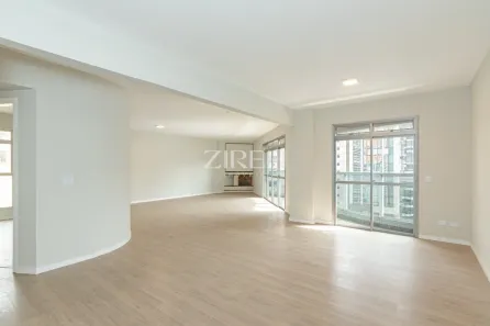 Apartamento com 3 Quartos à venda, 189m² no Água Verde, Curitiba