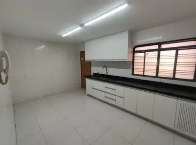 Casa com 3 Quartos para alugar, 90m² no Parque Amazônia, Goiânia