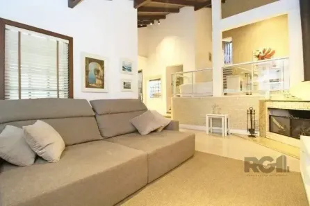 Casa com 3 Quartos à venda, 246m² no Cavalhada, Porto Alegre