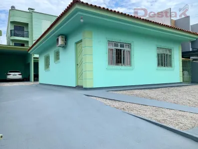 Casa com 3 Quartos à venda, 134m² no Serraria, São José