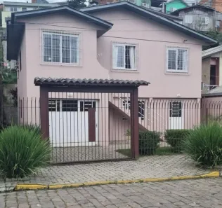 Casa com 3 Quartos à venda, 180m² no Pioneiro, Caxias do Sul
