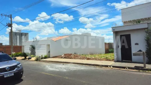 Lote/Terreno à venda, 250m² no Laranjeiras, Uberlândia