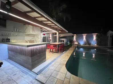Casa com 4 Quartos à venda, 200m² no Flórida, Praia Grande
