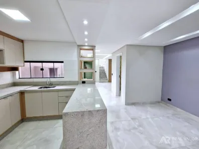 Sobrado com 3 Quartos para alugar, 135m² no Eucaliptos, Fazenda Rio Grande
