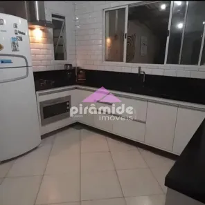 Sobrado com 3 Quartos à venda, 250m² no Martim de Sá, Caraguatatuba