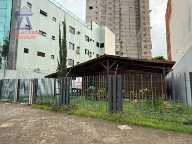 Casa com 3 Quartos para alugar, 270m² no Centro, Montes Claros
