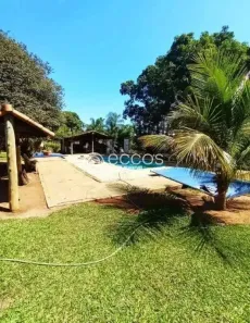 Fazenda/Sítio com 4 Quartos à venda, 5000m² no Jockey Camping, Uberlândia