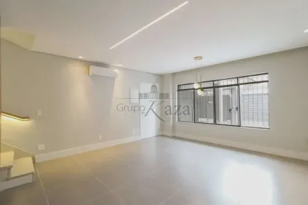 Sobrado com 4 Quartos à venda, 140m² no Indianópolis, São Paulo