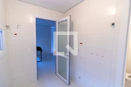 Casa com 3 Quartos à venda, 340m² no Pedra Redonda, Porto Alegre