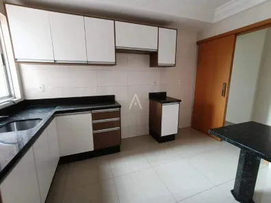 Apartamento com 3 Quartos para alugar, 107m² no Centro, Cascavel