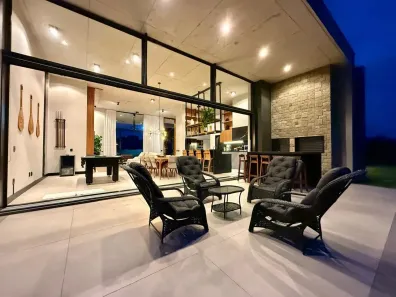 Casa com 4 Quartos à venda, 238m² no XANGRI-LÁ, Xangri-lá