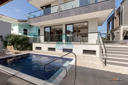 Casa com 4 Quartos à venda, 389m² no Lagoinha, Ubatuba