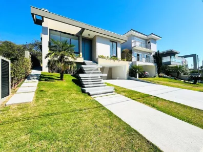 Casa de Condomínio com 4 Quartos à venda, 350m² no Jardim do Golf I, Jandira