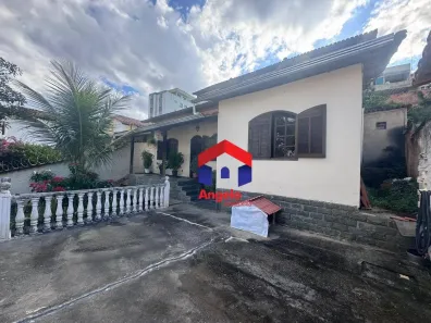 Casa com 5 Quartos à venda, 250m² no Santa Mônica, Belo Horizonte