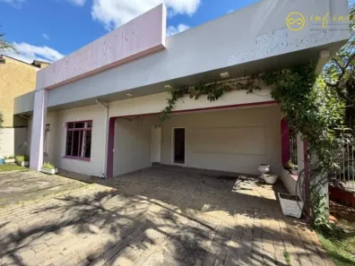 Casa com 5 Quartos para alugar, 280m² no Vila Trujillo, Sorocaba
