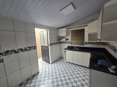 Casa com 3 Quartos para alugar, 90m² no Nova Cidade, Manaus