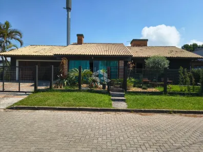 Casa com 3 Quartos à venda, 260m² no XANGRI-LÁ, Xangri-lá