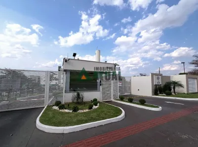 Apartamento com 2 Quartos para alugar, 45m² no Ouro Verde, Londrina