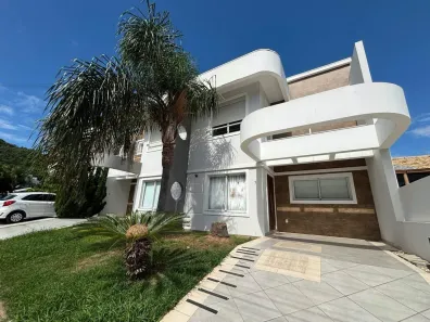 Sobrado com 2 Quartos para alugar, 100m² no , Garopaba