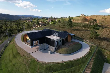 Casa de Condomínio com 3 Quartos à venda, 324m² no Jardim Monte Belo, Campos do Jordão