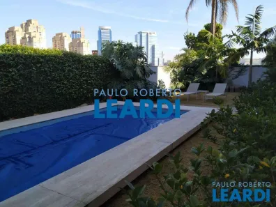Casa de Condomínio com 4 Quartos à venda, 775m² no Alphaville, Santana de Parnaíba