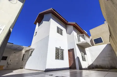 Sobrado com 2 Quartos à venda, 101m² no Uberaba, Curitiba