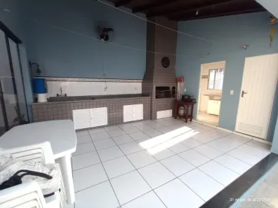 Casa com 3 Quartos à venda, 248m² no Medianeira, Porto Alegre