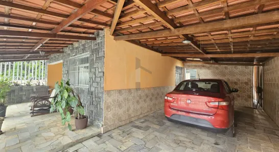 Casa com 3 Quartos à venda, 239m² no João Pinheiro, Belo Horizonte