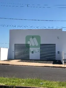 Casa com 1 Quarto para alugar, 113m² no Loteamento Residencial Pequis, Uberlândia