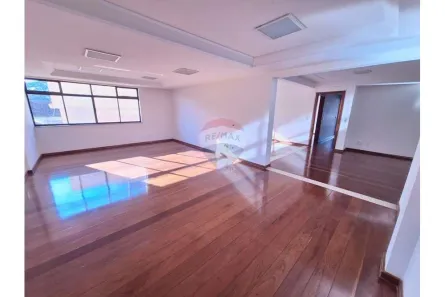 Apartamento com 4 Quartos à venda, 247m² no Jardim Glória, Juiz de Fora