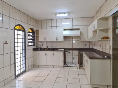 Casa com 5 Quartos à venda, 302m² no Tabajaras, Uberlândia