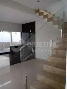 Casa com 3 Quartos à venda, 111m² no Novo Mundo, Uberlândia
