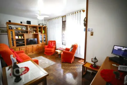 Casa com 3 Quartos à venda, 300m² no Chácara das Pedras, Porto Alegre