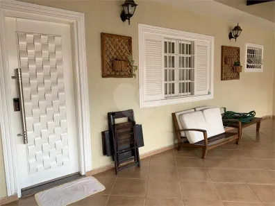 Casa com 3 Quartos à venda, 325m² no Vila Martins, Carapicuíba