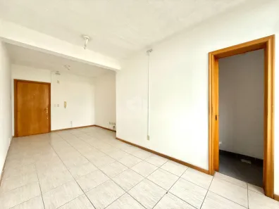 Sala Comercial à venda, 34m² no São Geraldo, Porto Alegre