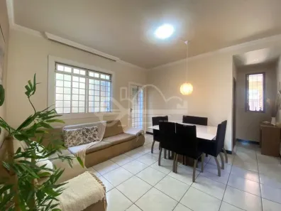 Casa com 4 Quartos à venda, 167m² no Serrano, Belo Horizonte